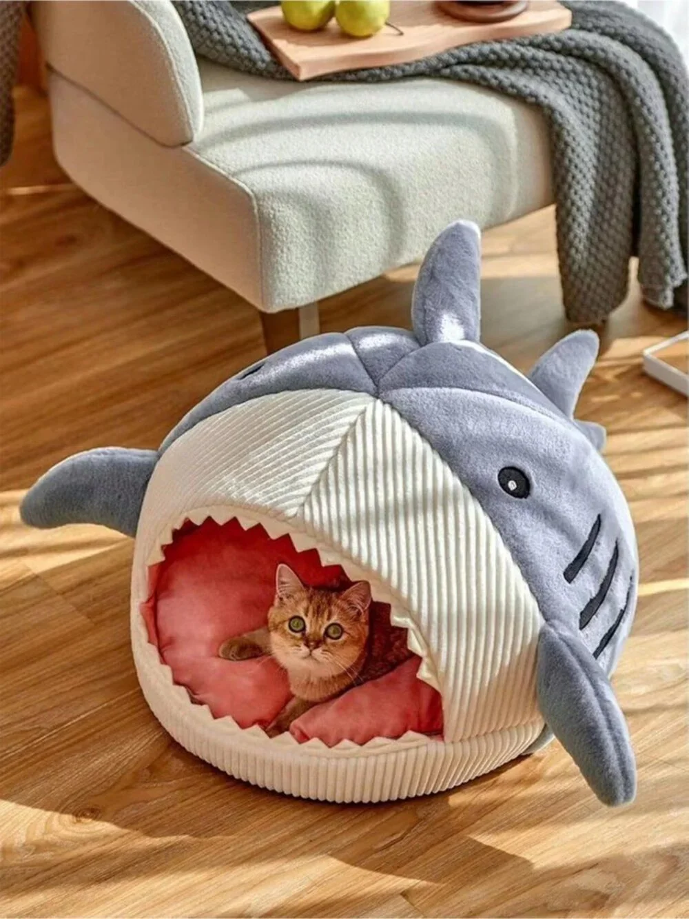 New Shark-Shaped Cat Mat Cozy Semi-Closed Bed Hideout for Kittens & Small Dogs